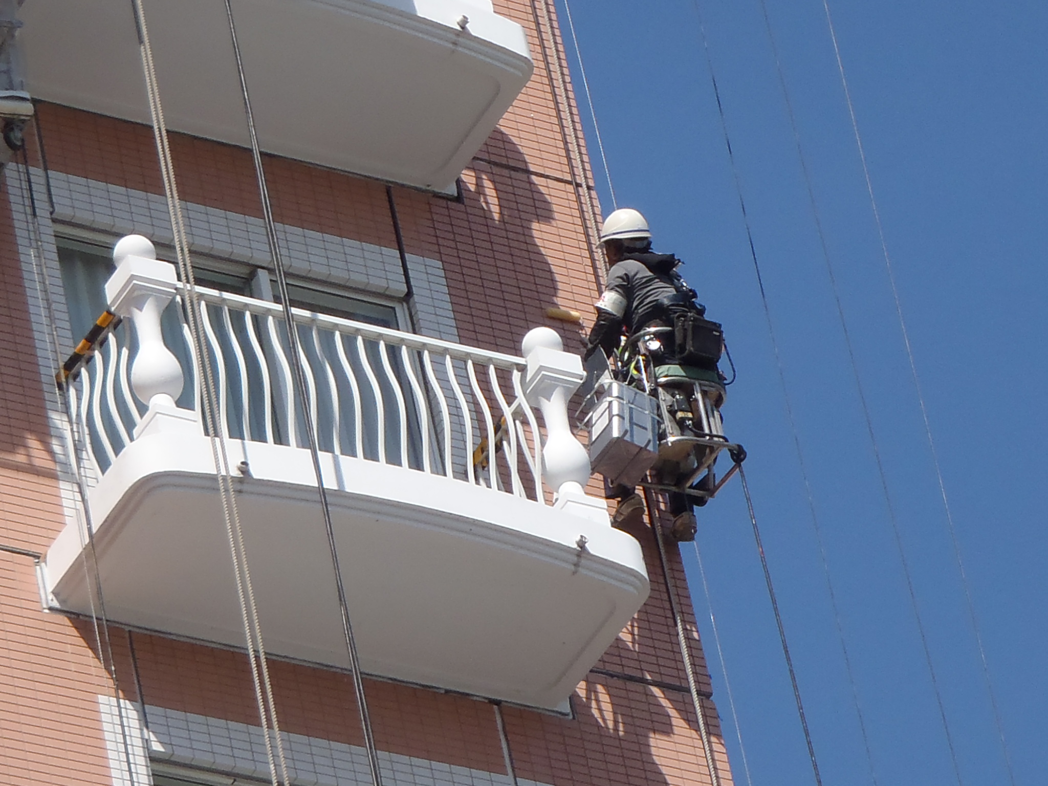 某ホテル外壁改修工事　チェアー　EGトップSG塗布