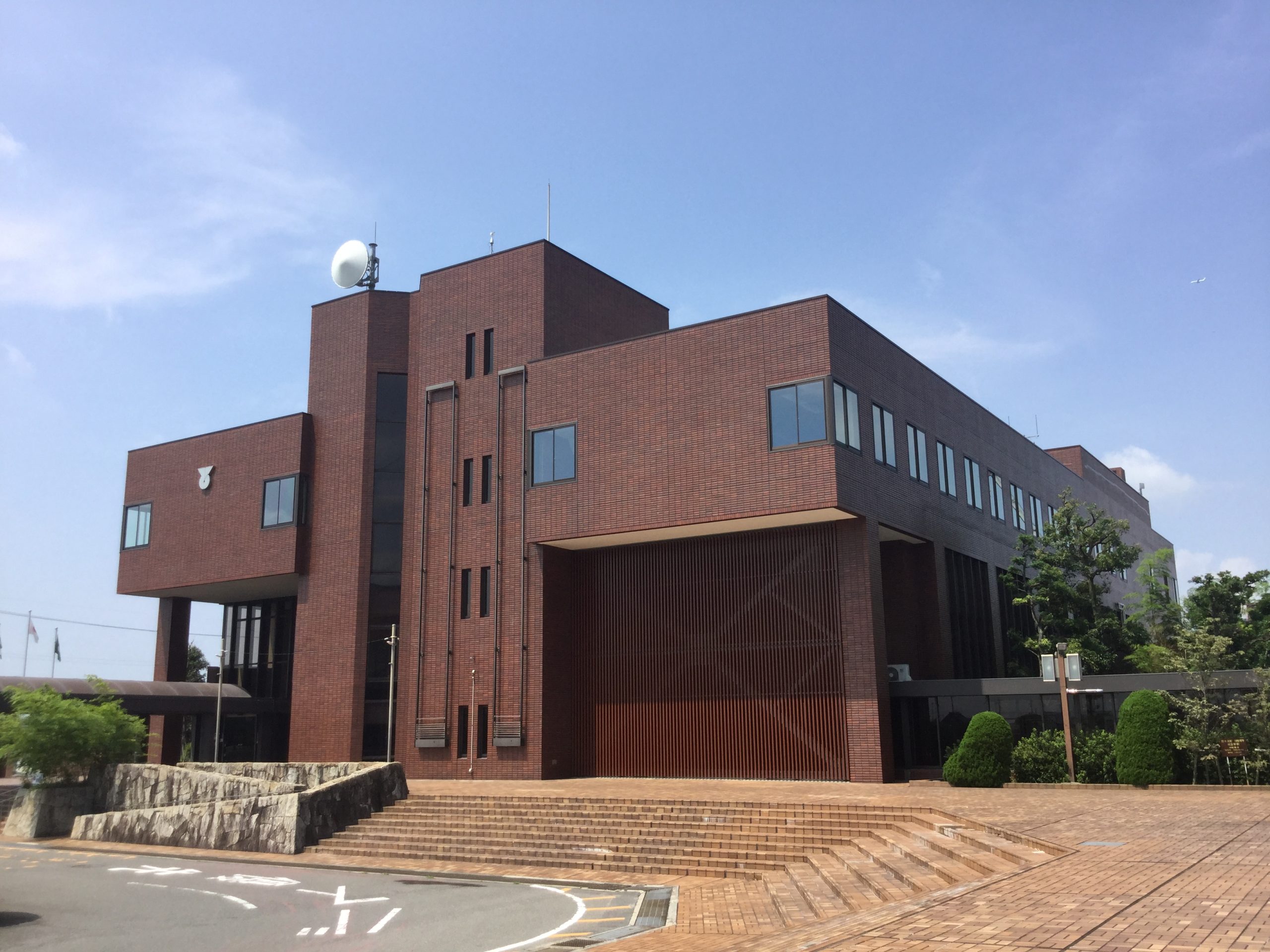 飛鳥村庁舎外壁改修工事施工後